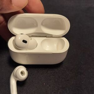 Apple White Earbud Headphones